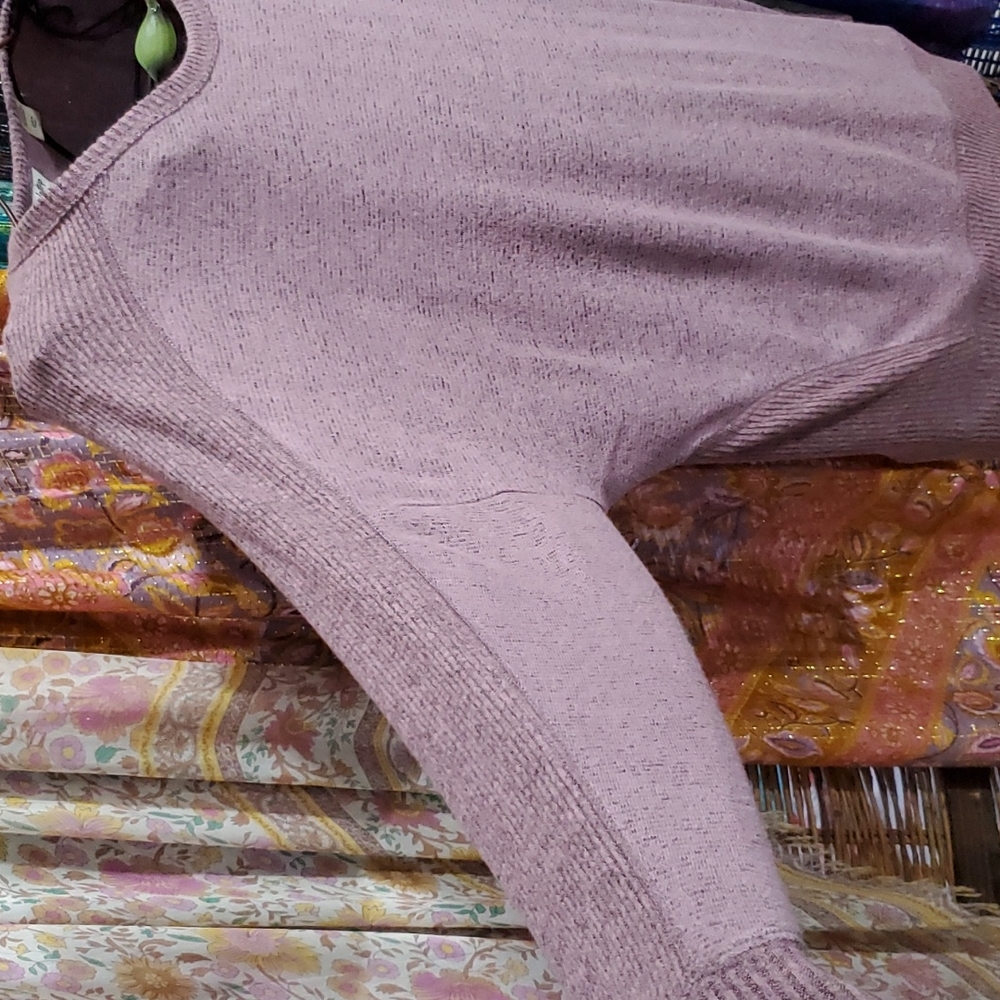 Batwing sweater - Picture 4 of 8